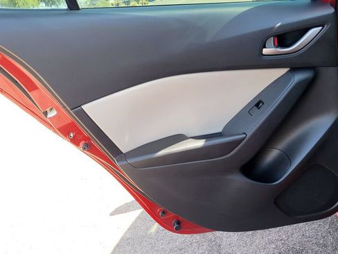 Used 2015 MAZDA MAZDA3 i Touring FWD image 23
