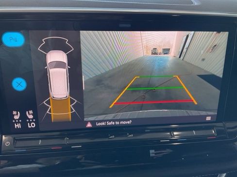 Used 2024 Volkswagen Atlas SE image 17