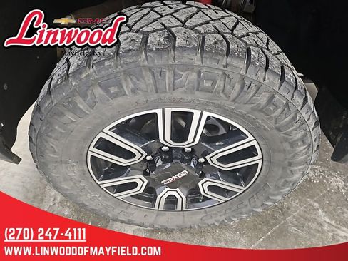 Used 2022 GMC Sierra 3500 AT4 w/ AT4 Premium Plus Package image 6
