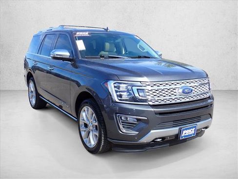 Used 2019 Ford Expedition Platinum AWD/4WD image 6