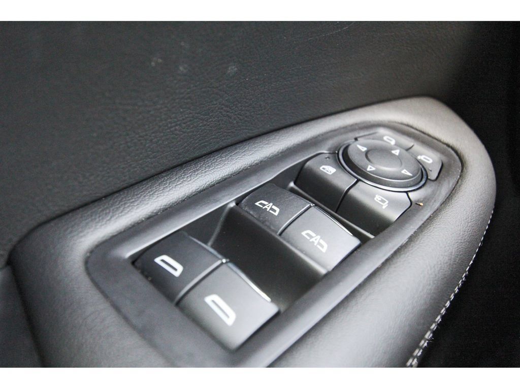 Certified 2023 Cadillac XT6 Premium Luxury w/ Technology Package FWD image 21