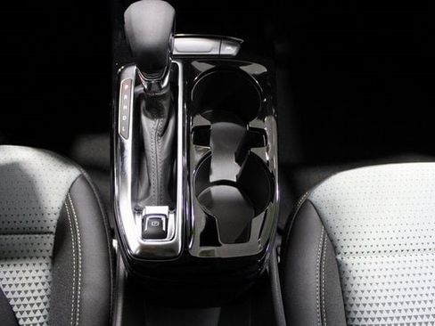 New 2026 Chevrolet Trax LT w/ Sunroof Package image 11