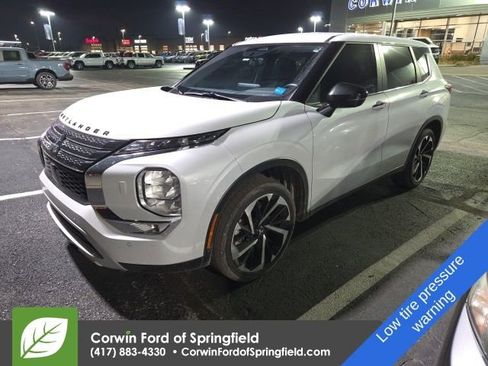 Used 2024 Mitsubishi Outlander SE image 7