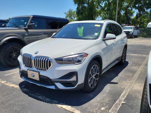 Used 2020 BMW X1 xDrive28i w/ Convenience Package AWD/4WD image 3