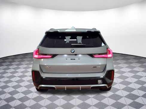 Used 2025 BMW X1 xDrive28i w/ Premium Package image 10
