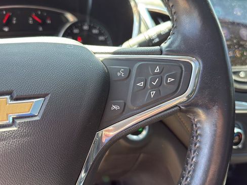 Used 2020 Chevrolet Equinox Premier AWD/4WD image 24