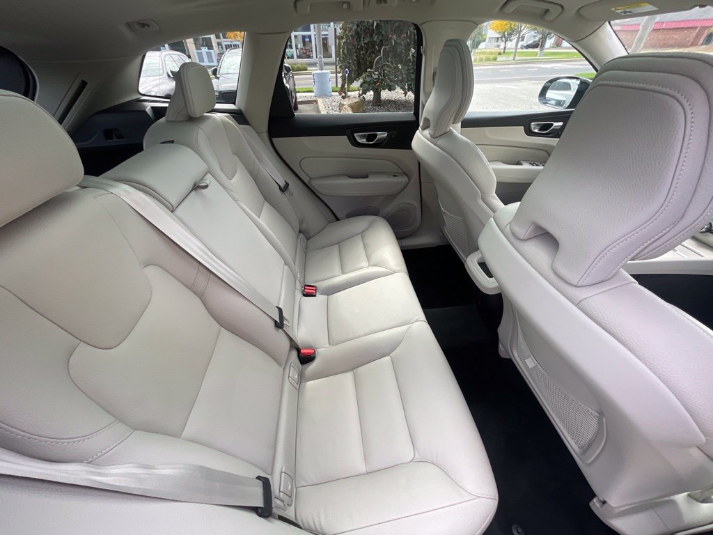 Certified 2024 Volvo XC60 B5 Core w/ Climate Package AWD/4WD image 14