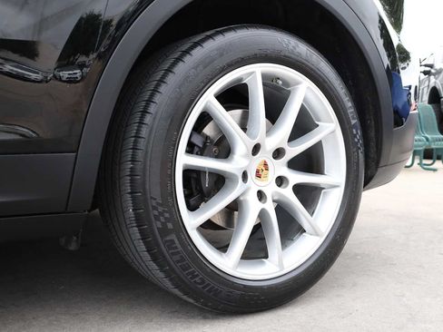Used 2019 Porsche Cayenne AWD/4WD image 64