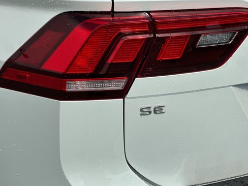 Used 2023 Volkswagen Tiguan SE R-Line FWD image 27