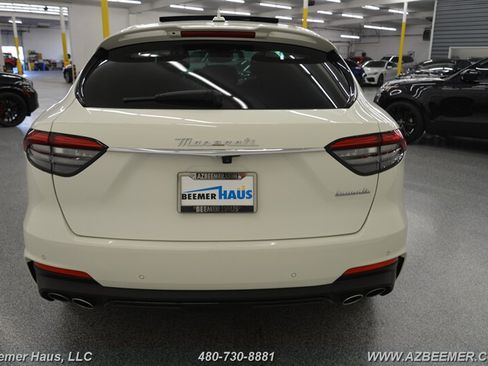 Used 2022 Maserati Levante Modena AWD/4WD image 13