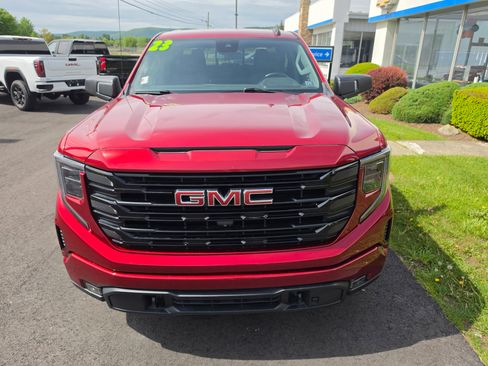 Used 2023 GMC Sierra 1500 Elevation w/ Elevation Premium Package AWD/4WD image 9