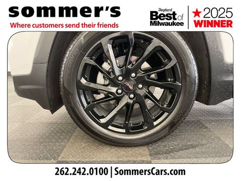 Used 2024 GMC Terrain SLT w/ Elevation Edition AWD/4WD image 24