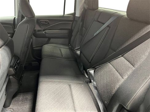 Used 2025 Honda Ridgeline Sport image 19
