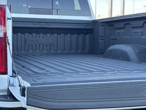 Used 2023 Chevrolet Silverado 2500 High Country image 11