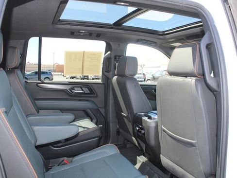 Used 2025 GMC Yukon XL AT4 w/ LPO, Floor Liner Package image 19