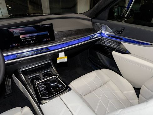 New 2026 BMW 760i xDrive w/ Executive Package image 39