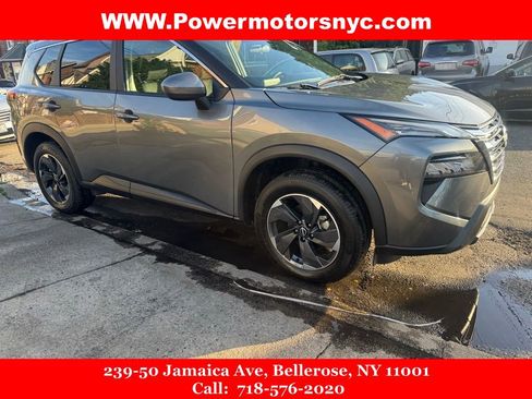 Used 2024 Nissan Rogue SV FWD image 1