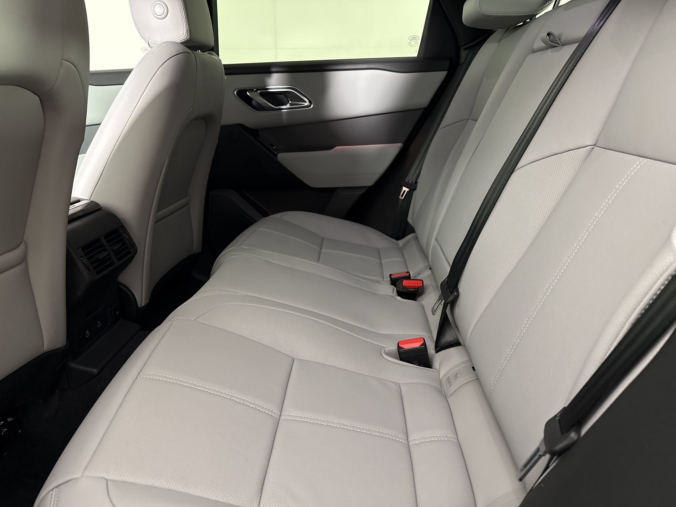 New 2026 Land Rover Range Rover Velar S AWD/4WD image 22