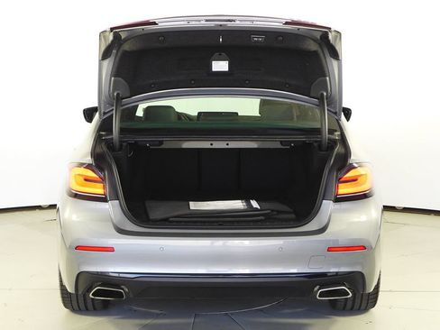 Used 2023 BMW 530e RWD image 10