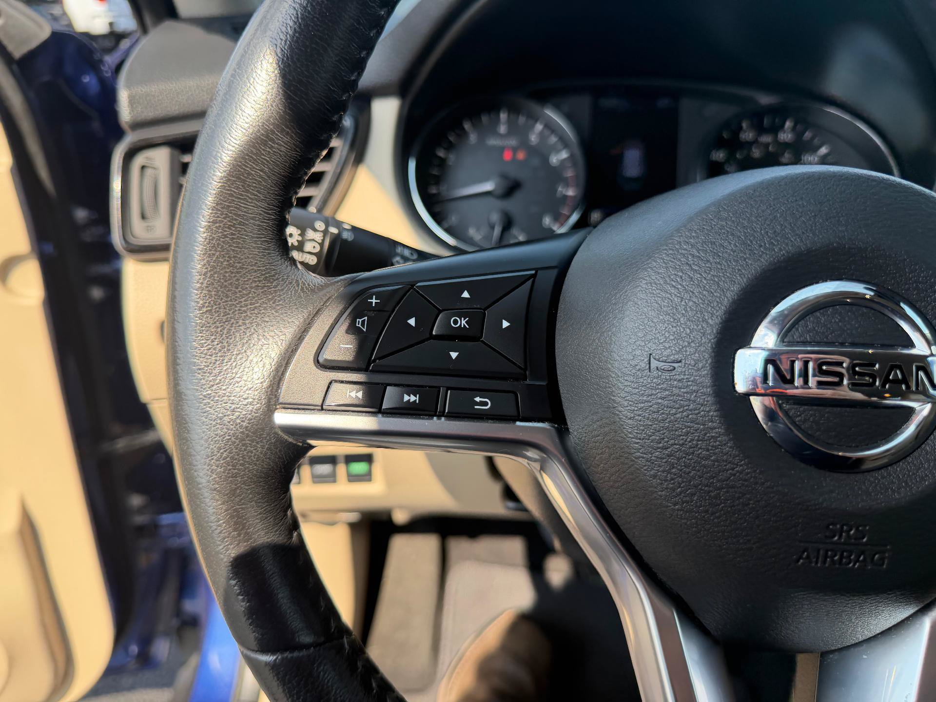 Used 2018 Nissan Rogue SL w/ Premium Package AWD/4WD image 23