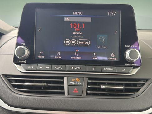 Certified 2025 Nissan Altima 2.5 S FWD image 23