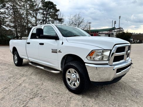 Used 2018 RAM 3500 Tradesman w/ Chrome Appearance Group image 4