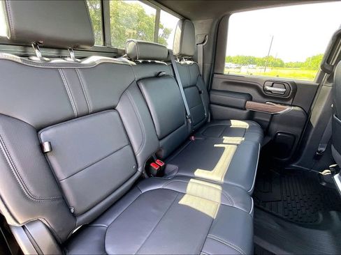 Used 2023 Chevrolet Silverado 2500 High Country AWD/4WD image 21