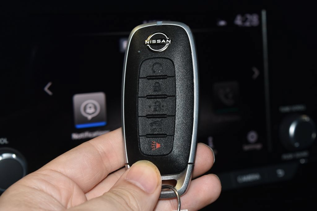 Used 2025 Nissan Pathfinder SV AWD/4WD image 17