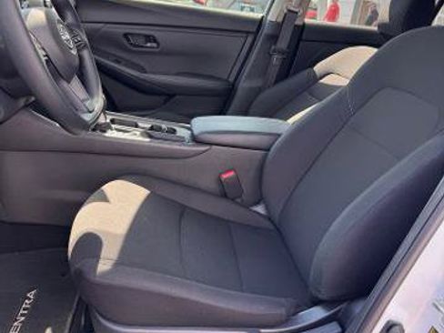 Certified 2025 Nissan Sentra S FWD image 9