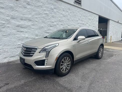 Used 2017 Cadillac XT5 Luxury w/ Driver Awareness Package FWD image 1