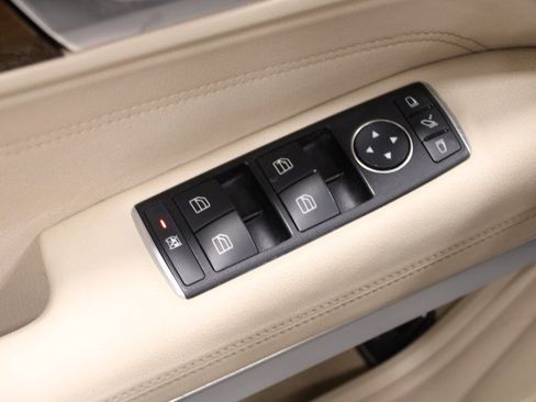 Used 2017 Mercedes-Benz E 400 4MATIC Coupe image 59