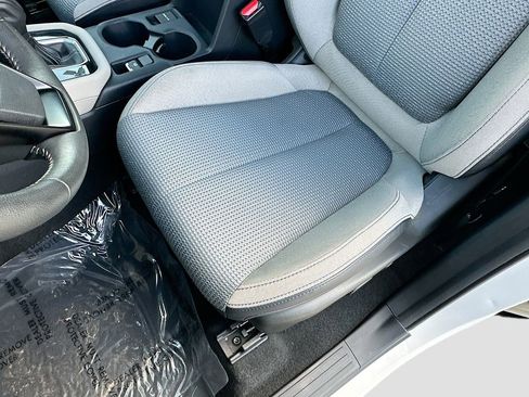 Certified 2025 Subaru Forester Premium AWD/4WD image 18