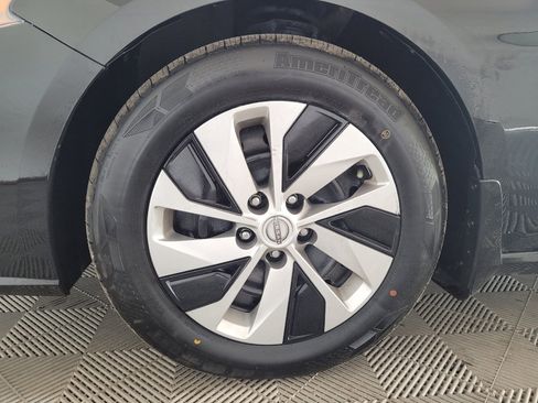 Used 2025 Nissan Altima 2.5 S FWD image 31