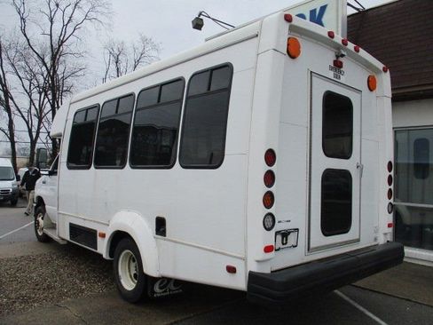 Used 2018 Ford E-450 and Econoline 450 Super Duty w/ Shuttle Bus Prep Package image 10