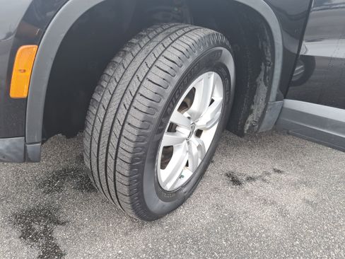 Used 2015 Volkswagen Tiguan S image 29