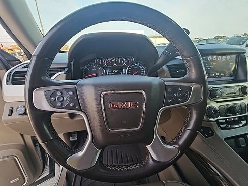 Used 2019 GMC Yukon XL SLT w/ Open Road Package image 21