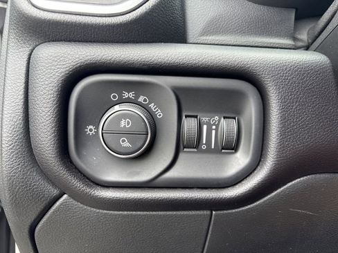 Used 2024 RAM 3500 Laramie image 34