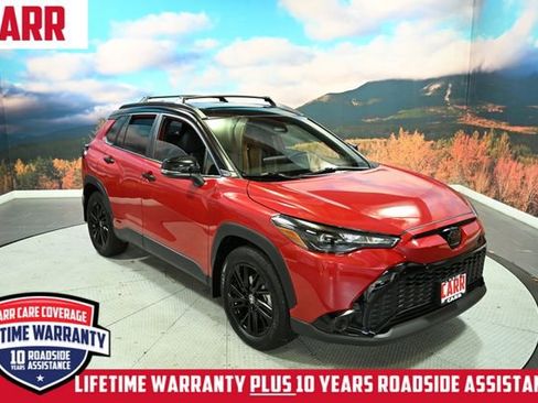 Used 2024 Toyota Corolla Cross AWD Hybrid w/ Moonroof Package image 2