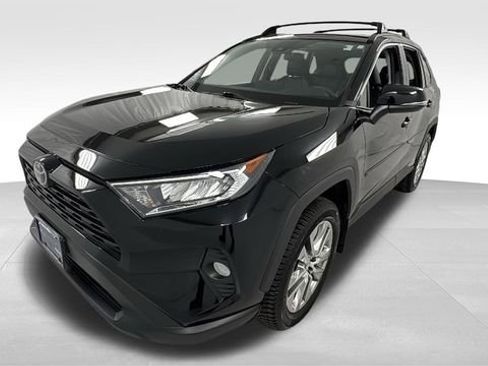 Used 2019 Toyota RAV4 XLE Premium image 7