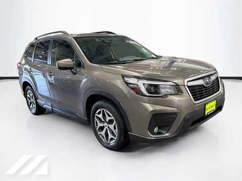 Used 2021 Subaru Forester Premium AWD/4WD image 3