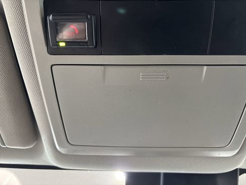 Certified 2021 Toyota Tacoma SR5 image 16