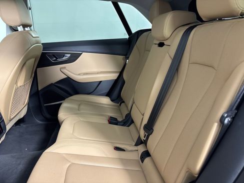 Used 2021 Audi Q8 Premium Plus image 27