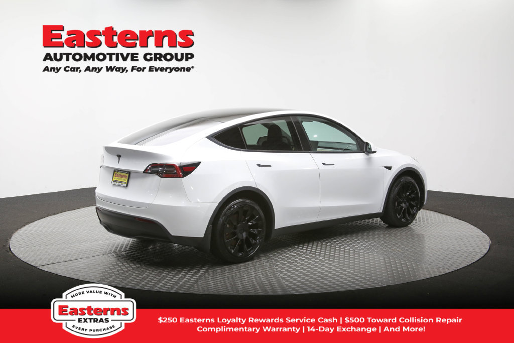Used 2021 Tesla Model Y Long Range AWD/4WD image 39