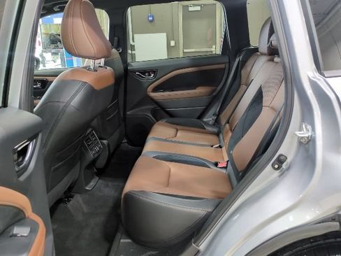 Used 2025 Subaru Forester Touring AWD/4WD image 16
