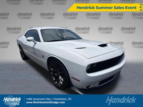 Used 2021 Dodge Challenger R/T Scat Pack RWD image 1