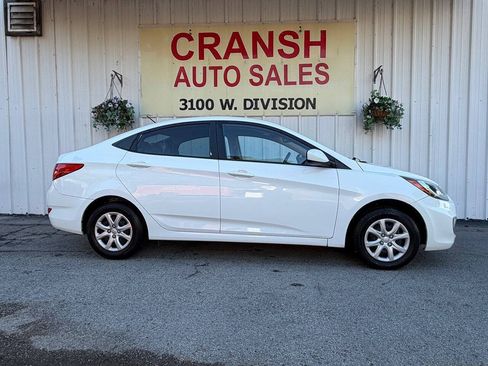 Used 2014 Hyundai Accent GLS FWD image 5