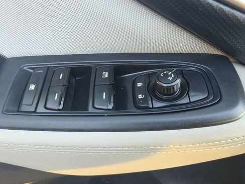 Used 2022 Subaru Forester AWD/4WD image 18