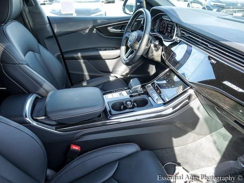 Used 2024 Audi Q8 Prestige image 28