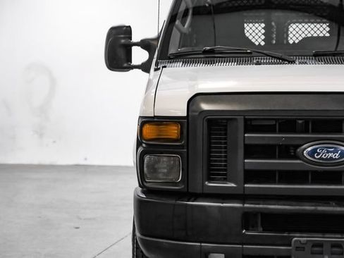 Used 2011 Ford E-150 and Econoline 150 RWD image 33