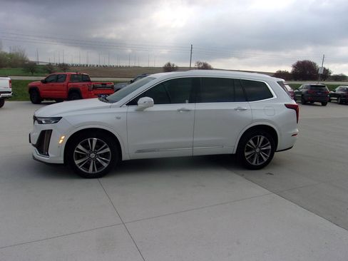 Used 2020 Cadillac XT6 Premium Luxury image 7